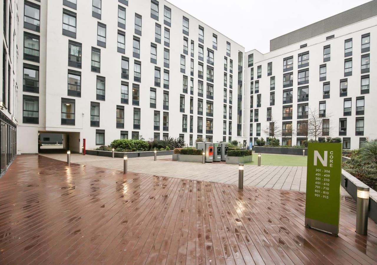 Sterling Court In Wembley Londýn Exteriér fotografie